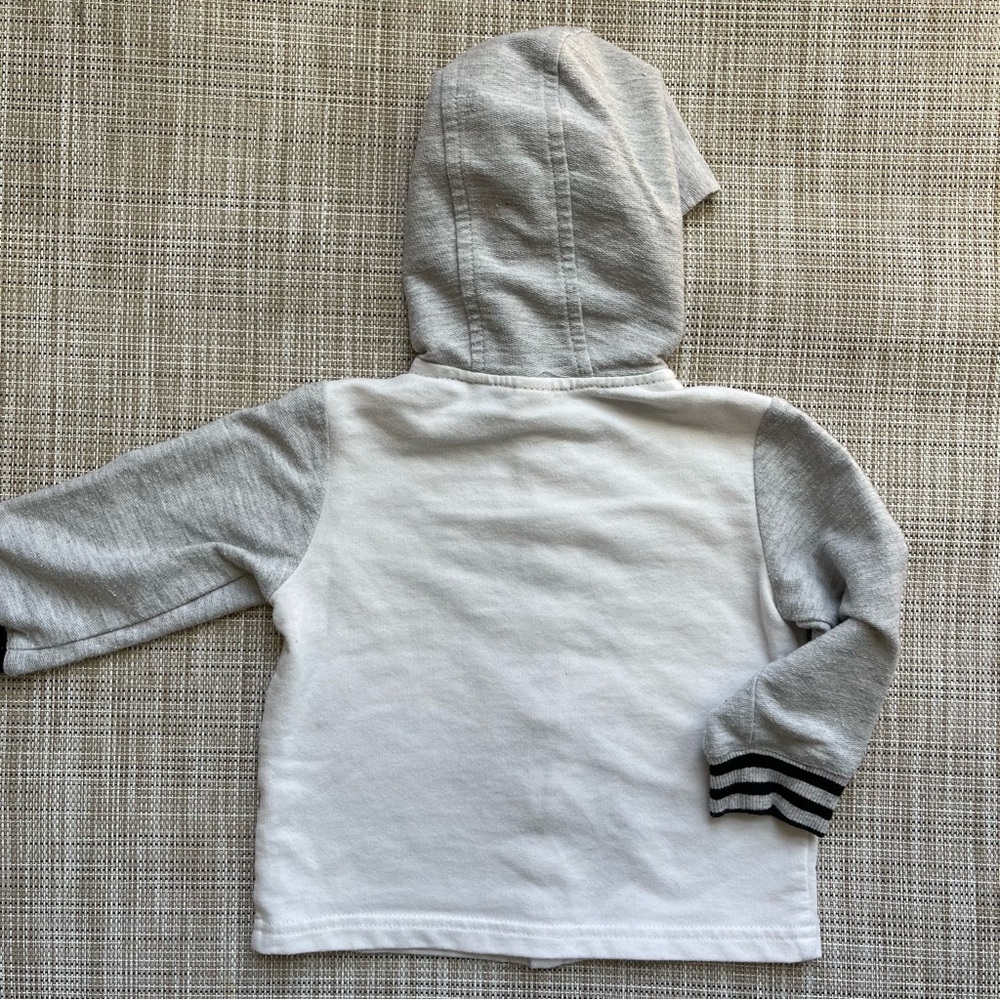 SOLD ~ Gray and White Hoodie with Bulldog Graphic - Picture 2 of 2